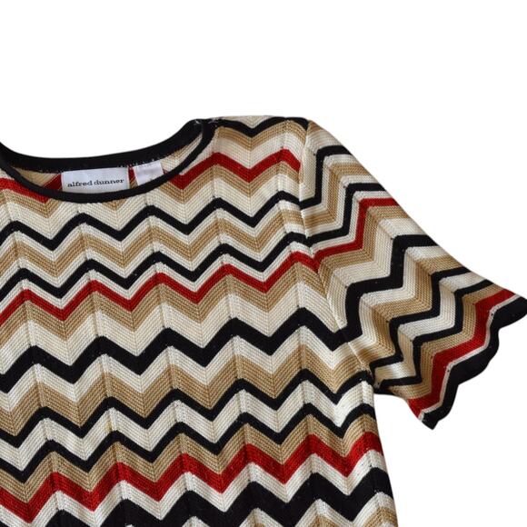 Vintage Alfred Dunner Chevron Zig Zag Knit Top in Red and Black - Size Small - Picture 2 of 5